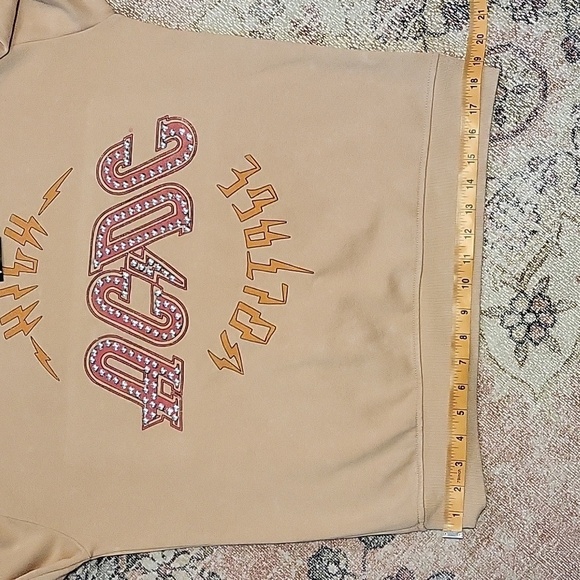 AC/DC High Voltage Metal Studded Long Sleeve Tan Sweatshirt - Size L - Picture 8 of 8